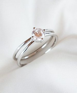 Anillo solitario doble