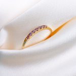 Anillo medio rivier lila