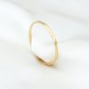 Anillo facetado oro