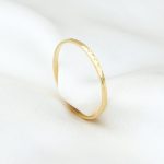 Anillo facetado oro