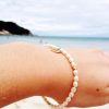 Pulsera perlita mini dorado