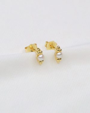 Aretes punto perla dorado