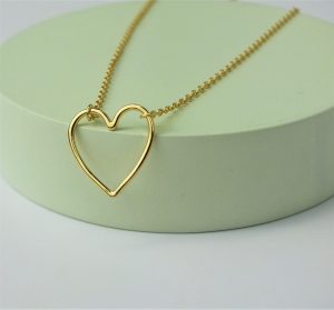 Cadena corazón calado dorado