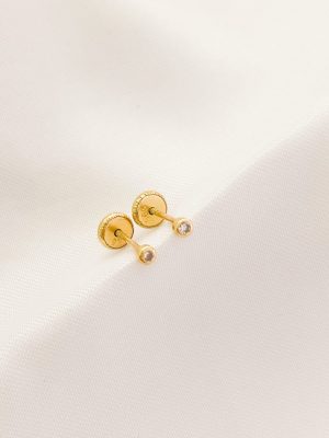 Aretes baby punto de luz