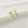 Aretes estaca dorado