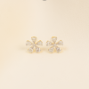 Aretes Flor petalos Diamantes