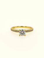 Anillo Alessia Moissanita dorado