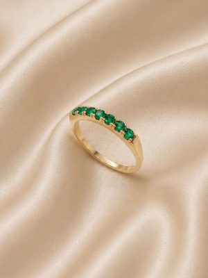 Anillo medio rivier esmeralda