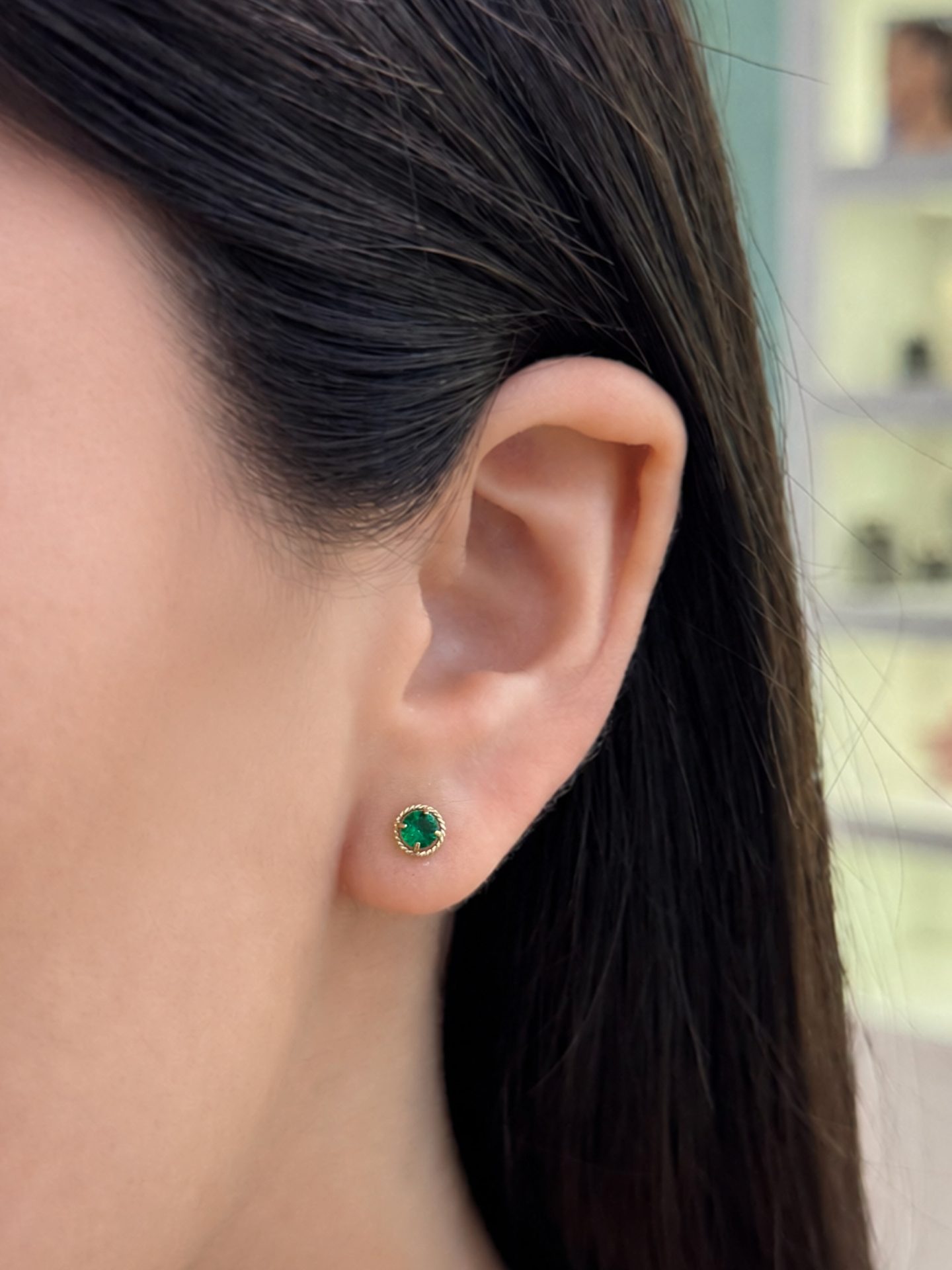 Aretes Solitario Verde